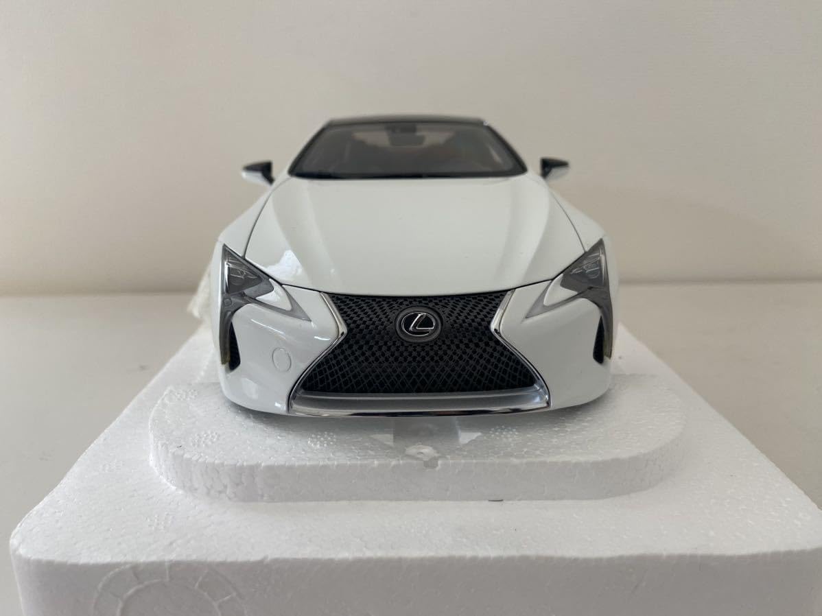 オートアート 1/18レクサス LC500 メタリック・ホワイト 1/18 AUTOart Lexus LC LC500 LC 500 (Metallic White) Car Model